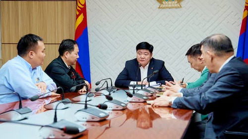 “ТУУЛЫН ХУРДЫН ЗАМ” ТӨСӨЛТЭЙ ХОЛБОГДУУЛАН ГУРВАН ТАЛТ УУЛЗАЛТ ХИЙЛЭЭ